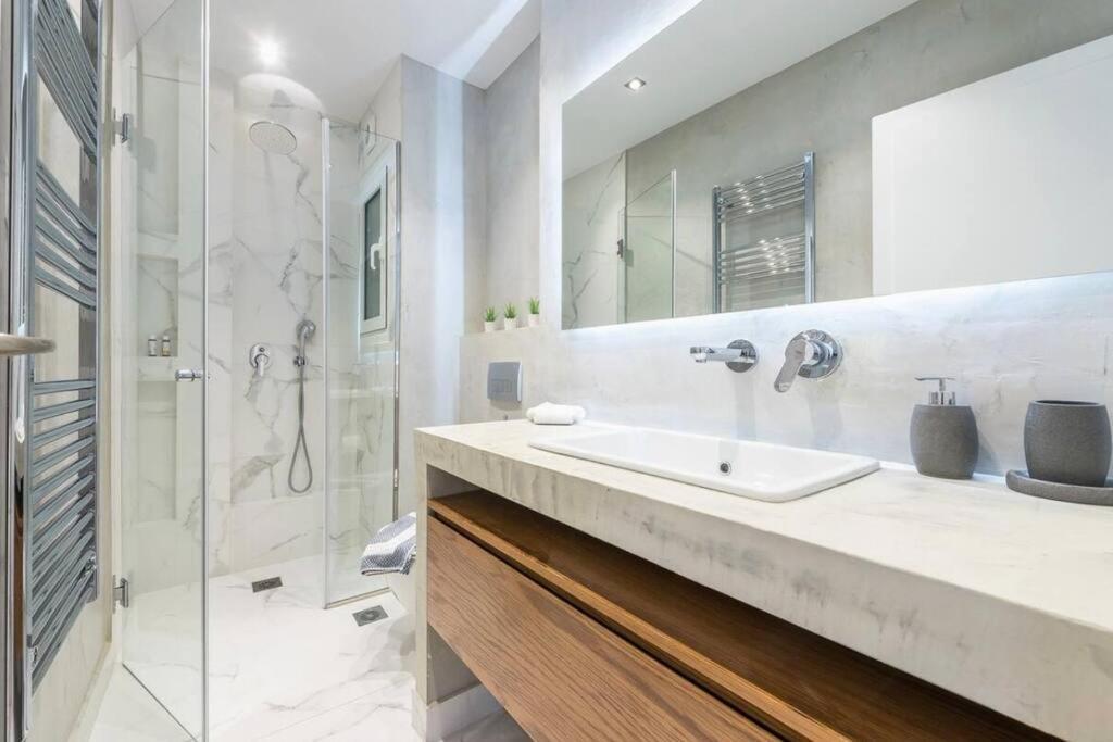 Syntagma H&B Apartment Атина Екстериор снимка