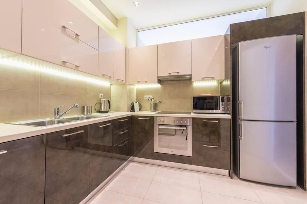 Syntagma H&B Apartment Атина Екстериор снимка