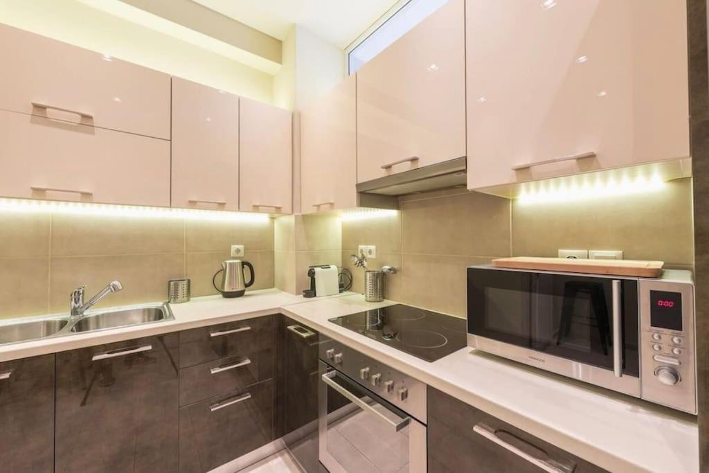 Syntagma H&B Apartment Атина Екстериор снимка